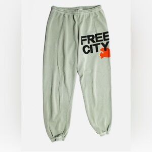 EUC xs free city sweatpants